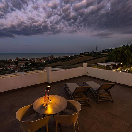 Bed and Breakfast Terrazza sul Mare Roseto Degli Abruzzi Esterno foto