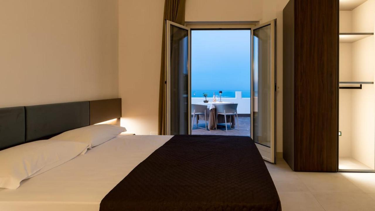 Bed and Breakfast Terrazza sul Mare Roseto Degli Abruzzi Esterno foto