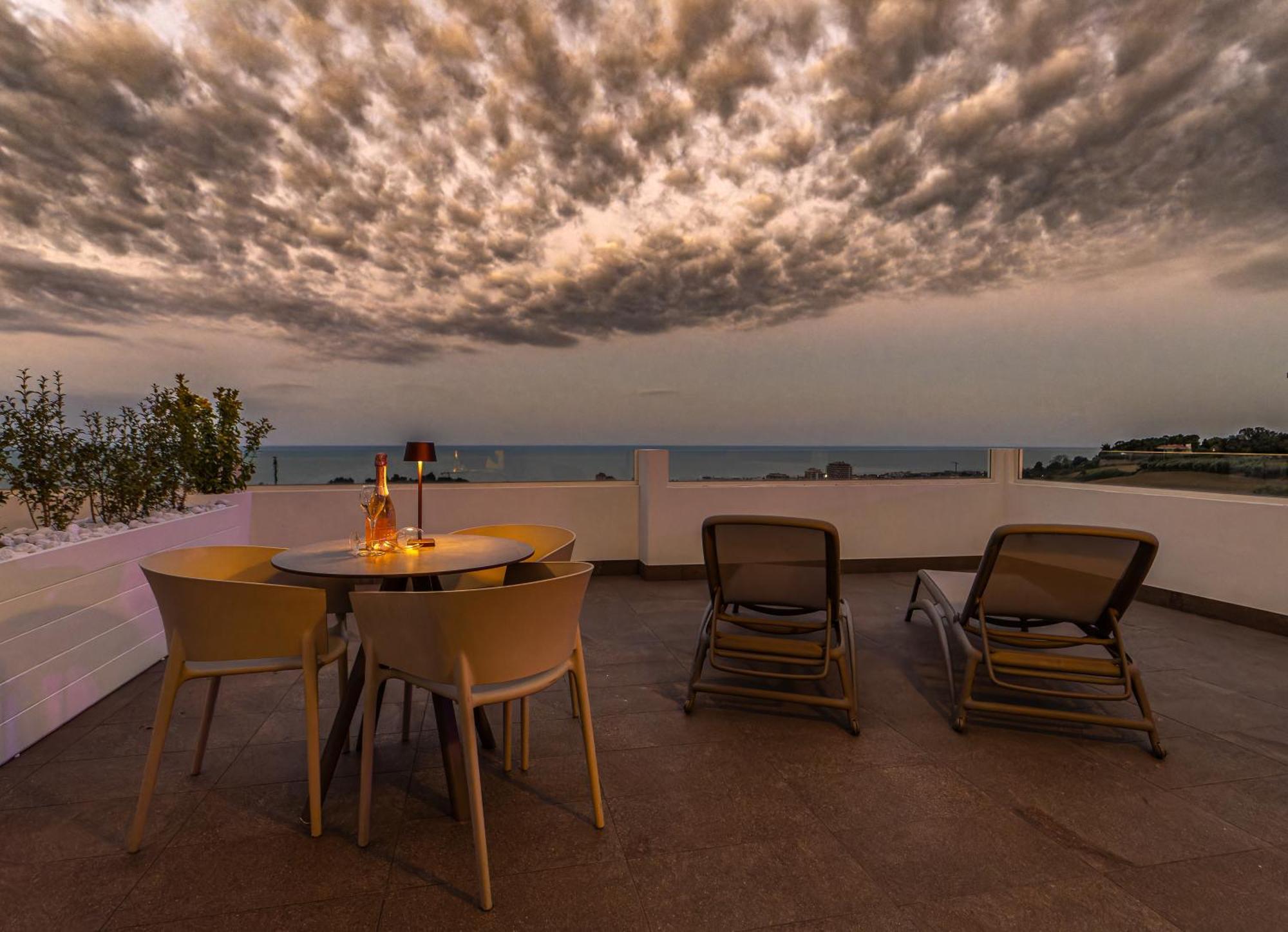 Bed and Breakfast Terrazza sul Mare Roseto Degli Abruzzi Esterno foto